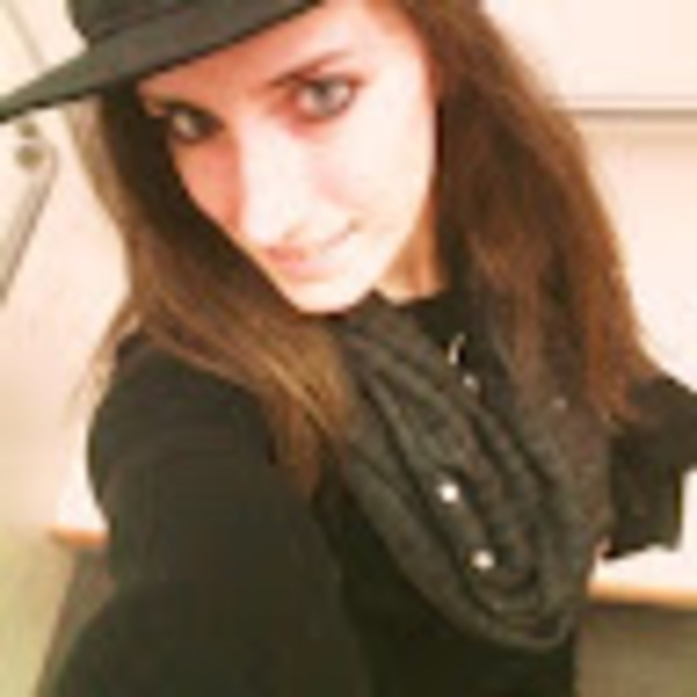 Meet your Posher, Kayla